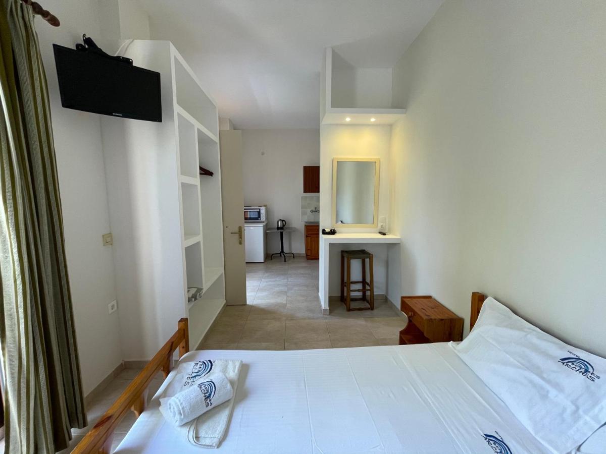 Benitses Arches Hotel 2*