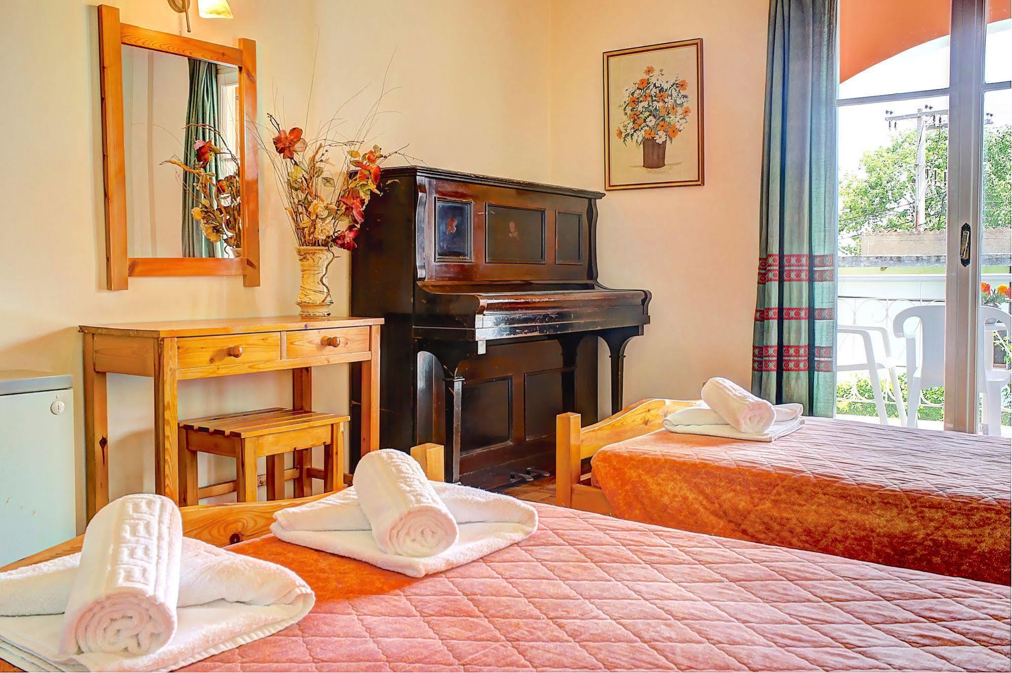 Benitses Arches Hotel Benitses (Corfu)